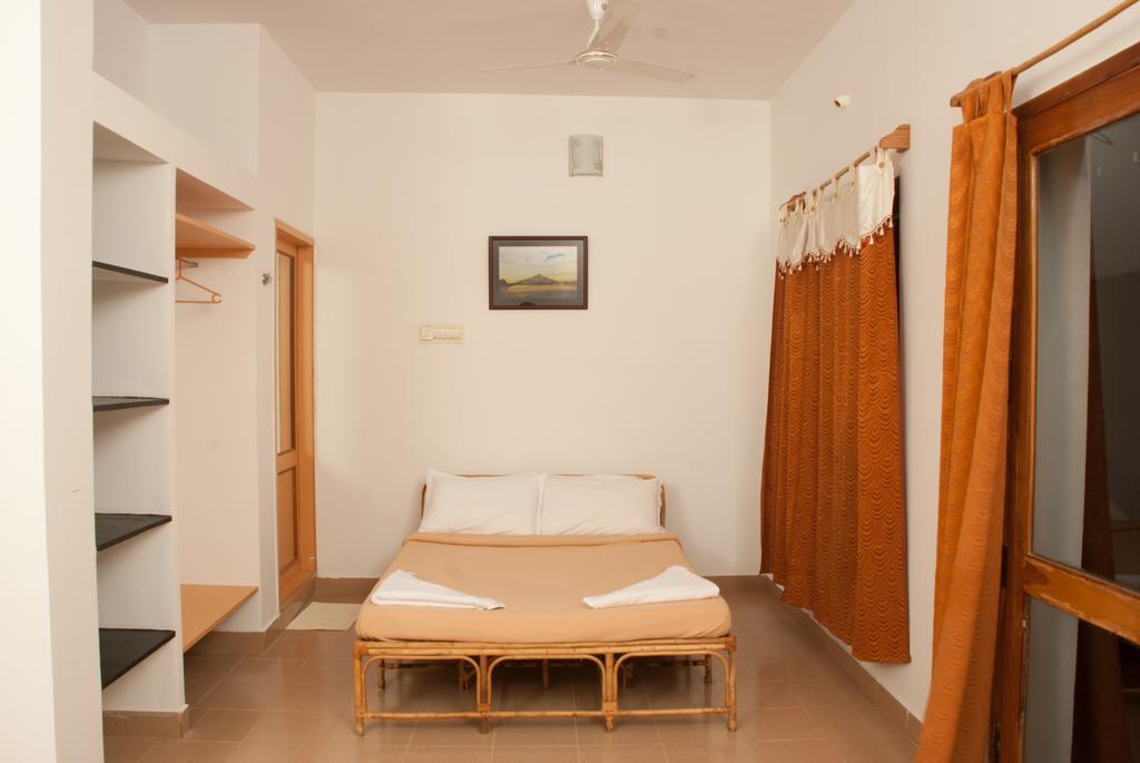 The Mountain Retreat Hotel Tiruvannāmalai Exterior photo