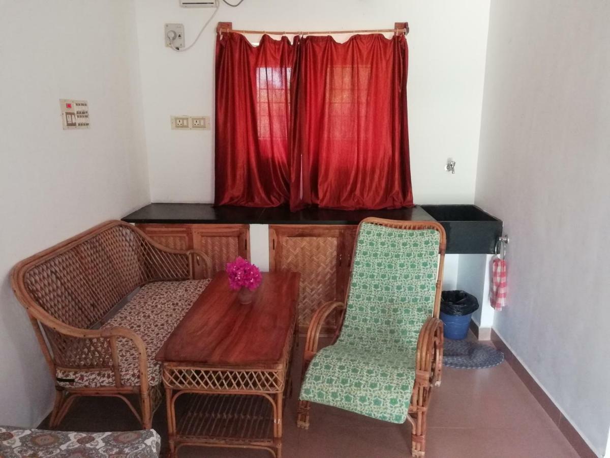 The Mountain Retreat Hotel Tiruvannāmalai Exterior photo
