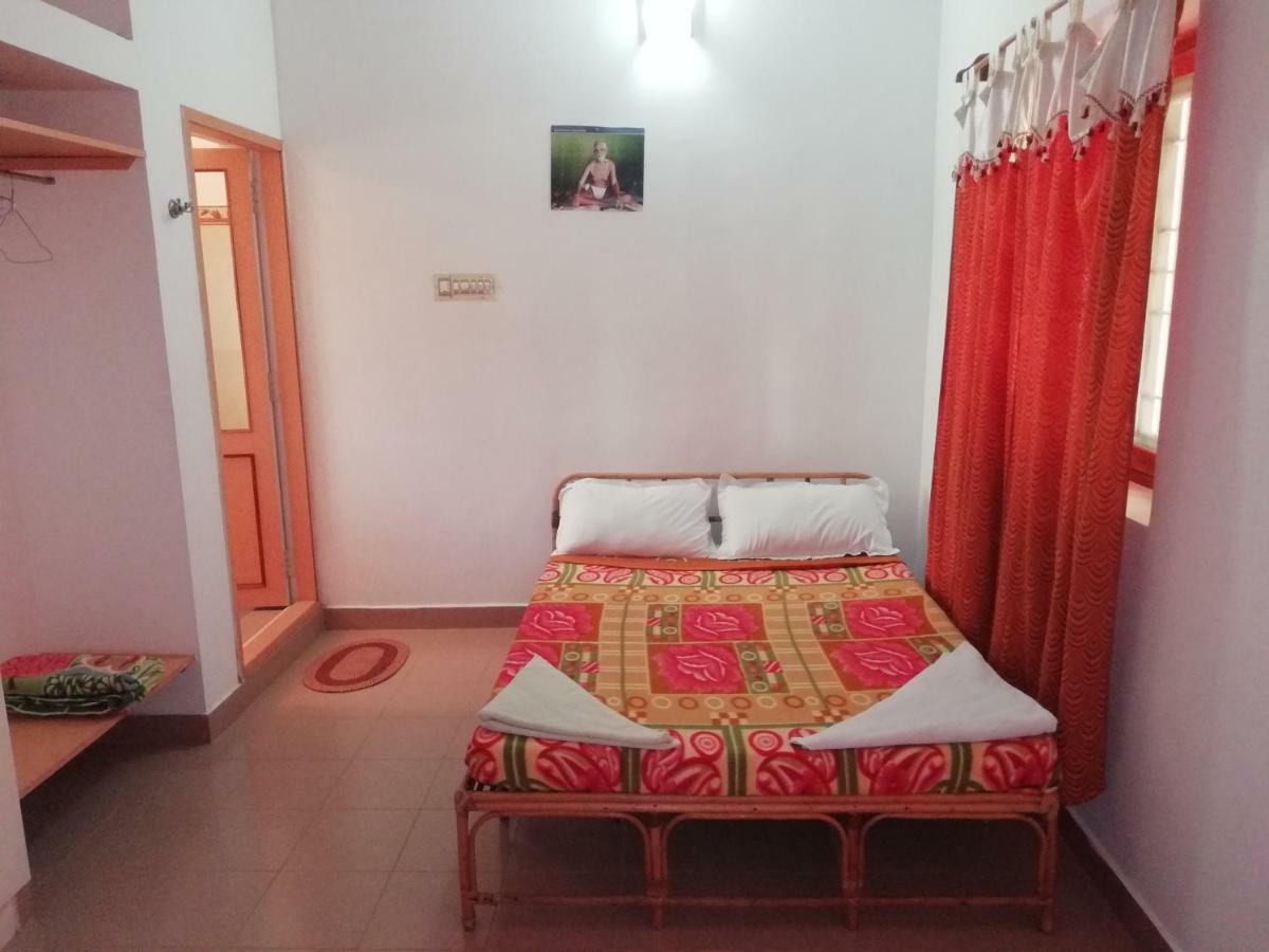 The Mountain Retreat Hotel Tiruvannāmalai Exterior photo