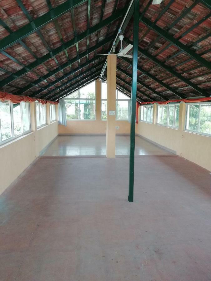 The Mountain Retreat Hotel Tiruvannāmalai Exterior photo